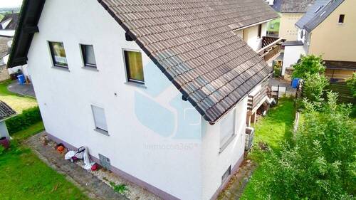 Ansicht hinten - 9 Zimmer Einfamilienhaus in Hadamar / Niederhadamar