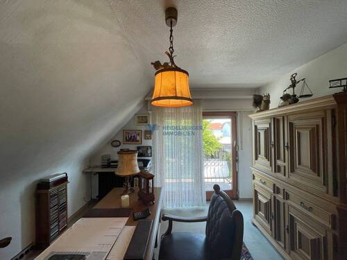 Büro Dachgeschoss mit Balkon - 
