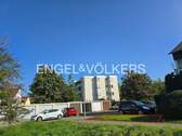 Blickrichtung nach Nordosten - Parkfläche - 