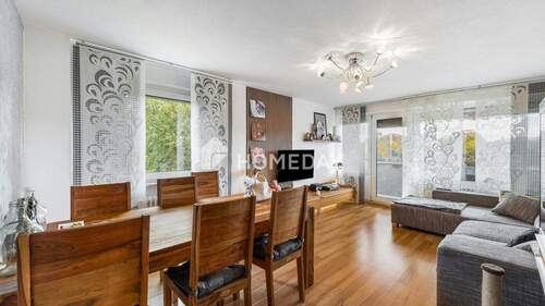 Wohnzimmer 1 - Willkommen im Wohlfühlviertel: gepflegte 3-Zimmer-Wohnung mit Balkon