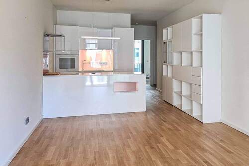 Offene Küche - 2 Zimmer Einfamilienhaus zum Kaufen in Berlin