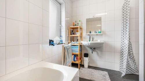 1. OG Badezimmer 2 - 