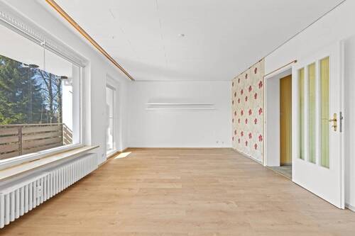 Wohn-/ Esszimmer - Etagenwohnung mit 53,00 m² in Dobel zum Kaufen