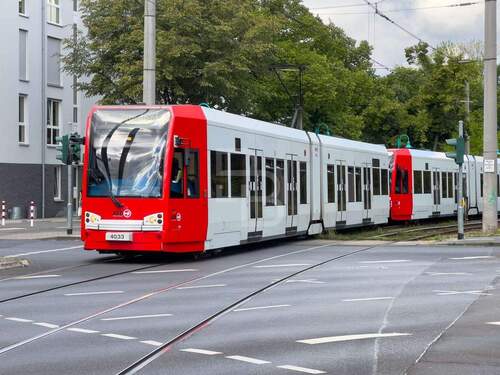Gute Straßenbahnanbindung (Linie 7) - 