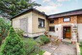 Eingang und Fassade - 