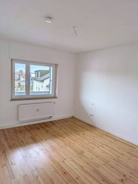 Schlafzimmer.jpg - 3 Zimmer Etagenwohnung in Feucht