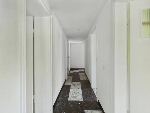 Flur rechter Gebäudeflügel - 