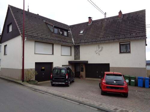 Vorderansicht - Mehrfamilienhaus in Rengsdorf - 369.000,00&nbsp;EUR Kaufpreis, ca.&nbsp; 281,00&nbsp;m&sup2;&nbsp;Wohnfl&auml;che