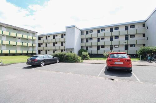 Zugehöriger PKW-Stellplatz - 