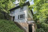 Hausansicht Bild 2 - Einfamilienhaus mit Einliegerwohnung und sehr großem Grundstück