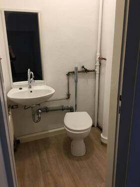 WC - 