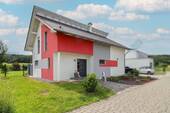 Außenansicht - Ankommen und Wohlfühlen - Hochwertiges Einfamilienhaus in ruhiger Feld- und Waldrandlage von Schröck