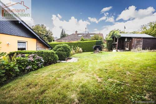 Garten mit Hütte - 