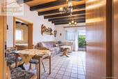Wohn-sszimmer - 4 Zimmer Einfamilienhaus zum Kaufen in Flammersfeld