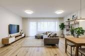 Wohnbereich, KI - Moderne, lichtdurchflutete 2,5-Zi-Wohnung, Balkon, Erstbezug nach Komplettsanierung, provisionsfrei