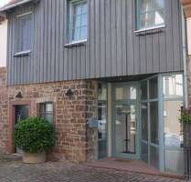 ***Außergewöhnlich! Ladengeschäft oder 2-3 Zimmer- Eigentumswohnung (nach Umbau) an der Stadtmauer im Zentrum von Michelstadt***