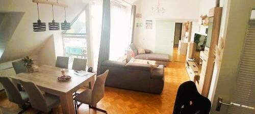 Ess/Wohnzimmer 1 - Bezugsfreie 5 Zimmer DG-Wohnung mit 2 Balkonen