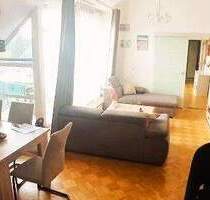 Bezugsfreie 5 Zimmer DG-Wohnung mit 2 Balkonen - Berlin Mariendorf