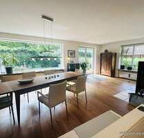 Hamburg Rissen: Gepflegter Bungalow mit schönem Grundstück in attraktiver Lage Ausbaureserve - Hamburg / Rissen