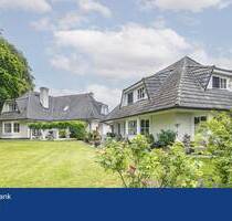 Beeindruckendes Anwesen mit zwei Häuser auf einem Traumgrundstück!!!! - Norderstedt Glashütte