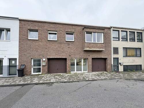 Strassenansicht Sittardplatz - 