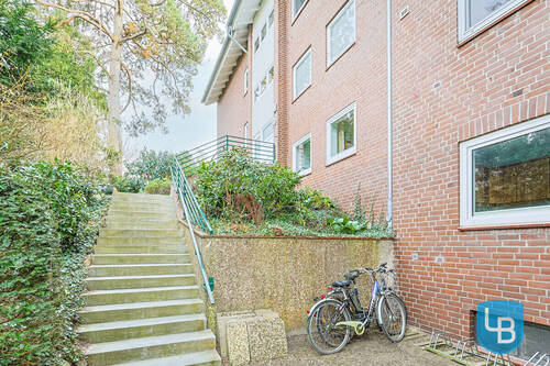 Zugang zum Haus - 3 Zimmer Etagenwohnung zum Kaufen in Plön