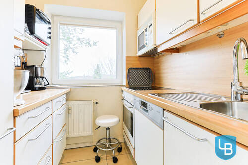 Küche mit Einbauten - 