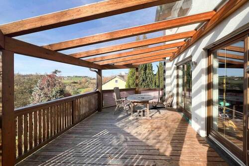 überdachter Balkon - 5 Zimmer Reihenendhaus zum Kaufen in Isen