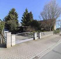 Im Sommer am Pool, im Winter am Kamin: Einfamilienhaus mit barrierefreier Einliegerwohnung - Ammelshain