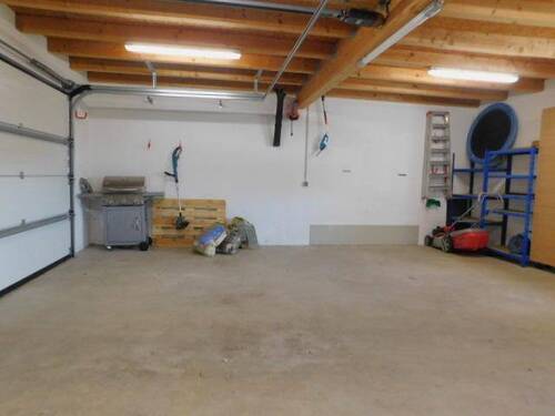 OB15 Garage - 