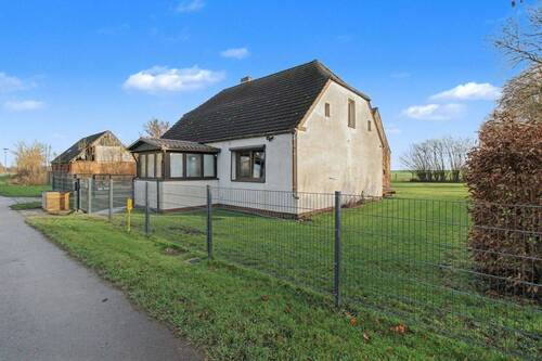 Au?enansicht vorn - 4 Zimmer Einfamilienhaus in Kublank