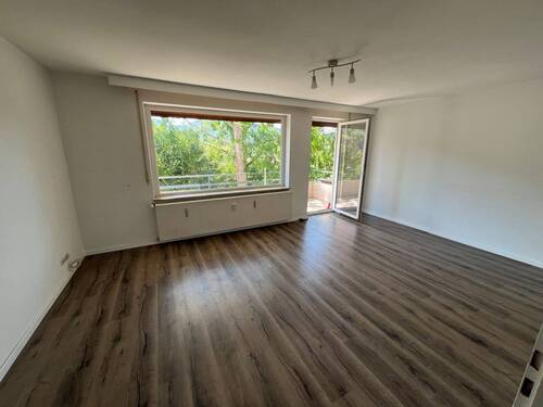 Wohnzimmer.jpg - 3 Zimmer Etagenwohnung zum Kaufen in Baden-Baden
