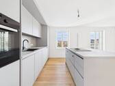Einbauküche mit Essbereich - zum Erstbezug: Exklusive 3 -Zimmer Wohnung mit Küche und Balkon direkt am Gärtnerplatz