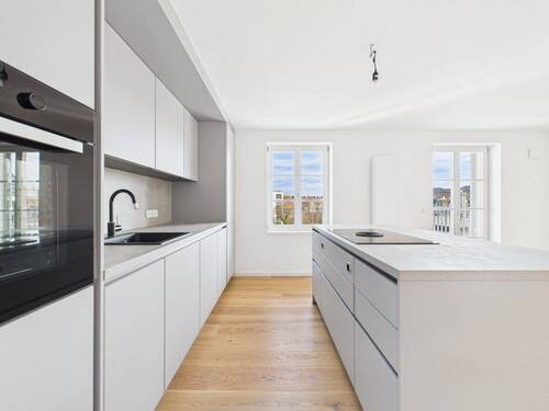 Einbauküche mit Essbereich - zum Erstbezug: Exklusive 3 -Zimmer Wohnung mit Küche und Balkon direkt am Gärtnerplatz