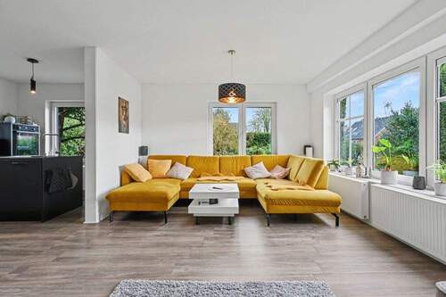 Wohnen - Einfamilienhaus mit 244,20 m&sup2; in Detern zum Kaufen