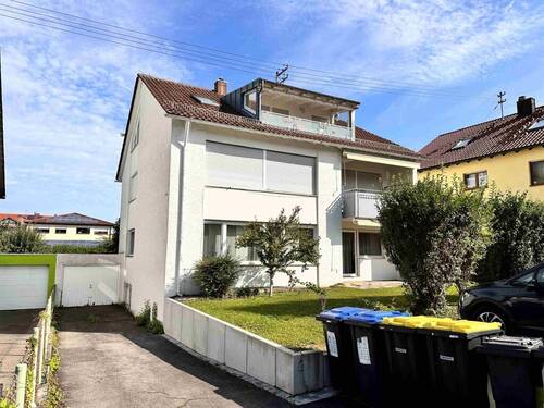 Straßenansicht 1 - Gepflegtes Dreifamilienhaus in guter Lage von Leutenbach-Nellmersbach