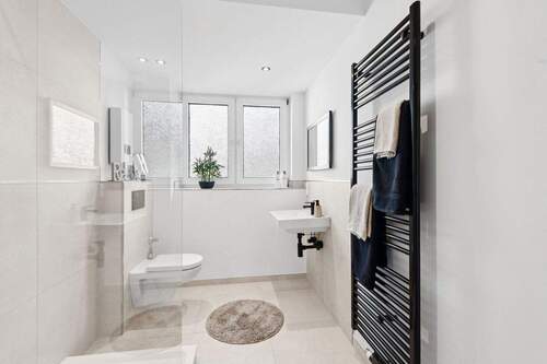 Bad1 - 3 Zimmer Etagenwohnung zum Kaufen in Düsseldorf