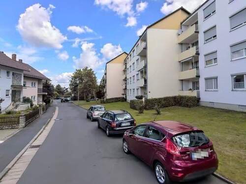 Gepflegte Anlage und Umgebung - 2 Zimmer Etagenwohnung in Creußen