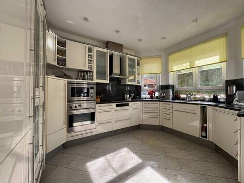 Küche - Einfamilienhaus mit 290,00 m&sup2; in Bermatingen zum Kaufen