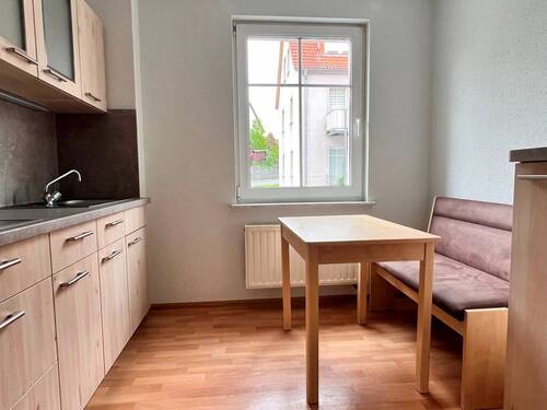 Küche mit Einbauküche - 2 Zimmer Etagenwohnung in Plauen