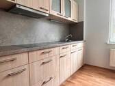 Küche mit Einbauküche - Etagenwohnung mit 47,30 m&sup2; in Plauen zur Miete