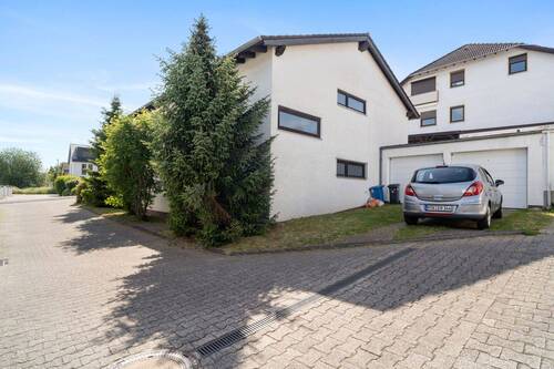 Zufahrt Garage - 