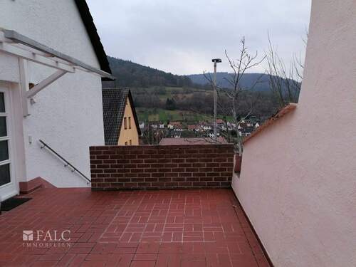 Aussicht - Terrasse - 7 Zimmer Einfamilienhaus in Eichenbühl
