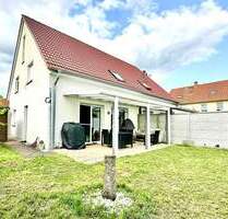 Familienfreundliches Wohnen - moderne Doppelhaushälfte von 2011 in ruhiger Lage ! - Langenhagen Kaltenweide