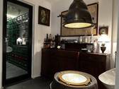 Keller mit temperiertem Weinraum - 