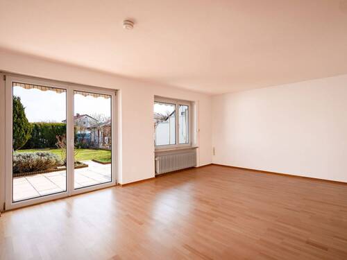 Wohnzimmer - 6 Zimmer Doppelhaushälfte zur Miete in Gilching