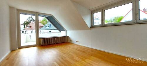 Wohnbrereich mit Balkon - 'Auf dem Haigst' - Charmante DG-Wohnung mit Balkon!