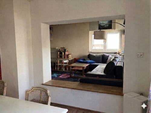 EG: Esszimmer mit Blick ins Wohnzimmer - 