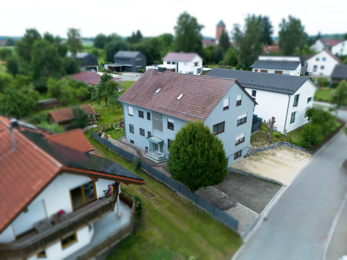 Seitenansicht 1.png - Familienfreundliches Zuhause in Staig – viel Platz, Komfort und Lebensqualität