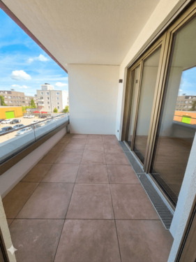 Balkon 2 - 4 Zimmer Etagenwohnung in Hannover